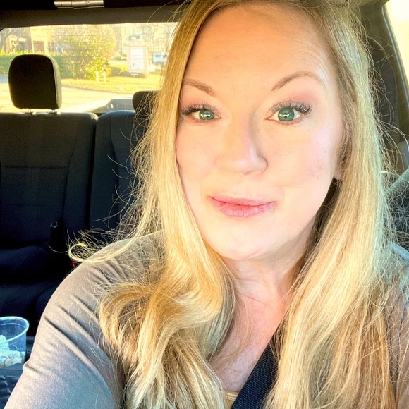 Meet your Posher, J - Picture 1 of 2